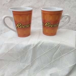 2 piece Resse's Coffee Mugs
